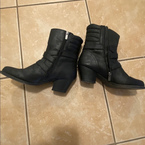 Black Boots - Picture 7 of 10